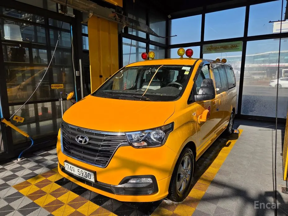 Фото 2 - Hyundai Starex