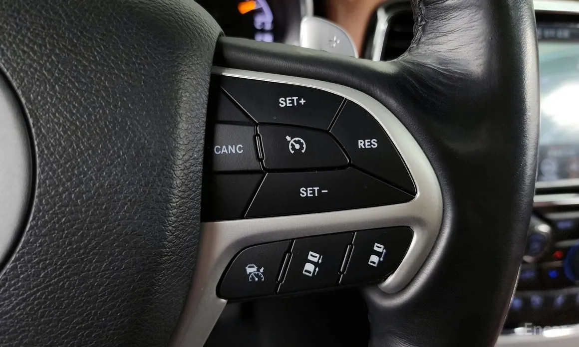 Фото 18 - Jeep Cherokee