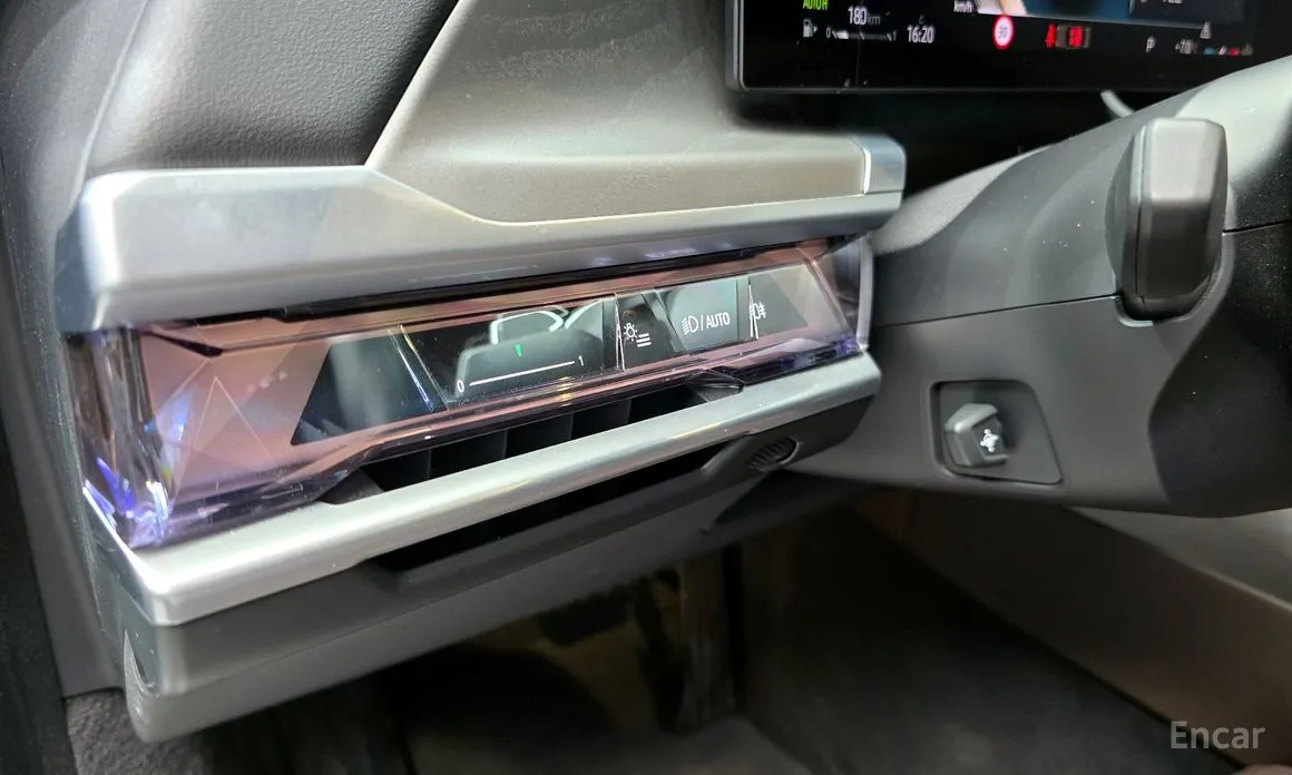 Фото 17 - BMW 7 Series