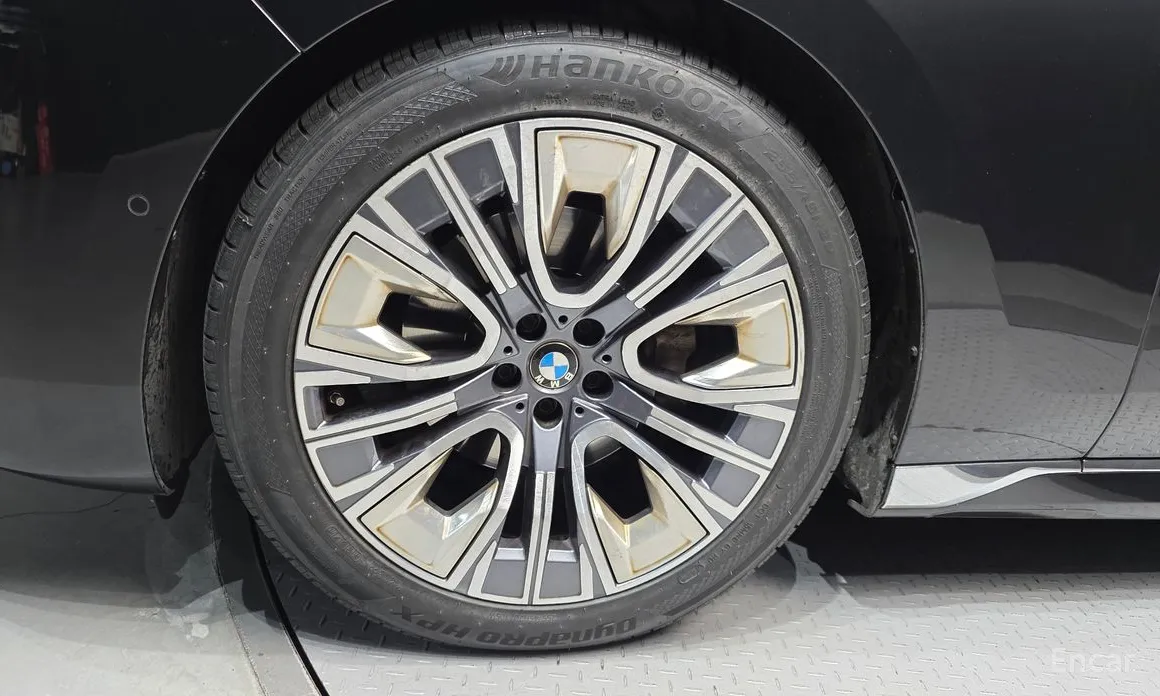 Фото 5 - BMW 7 Series