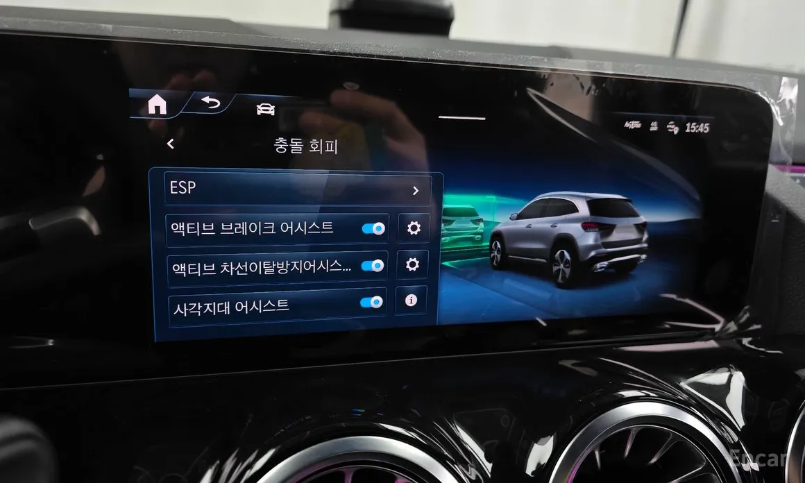 Фото 16 - Mercedes-Benz GLA-Class