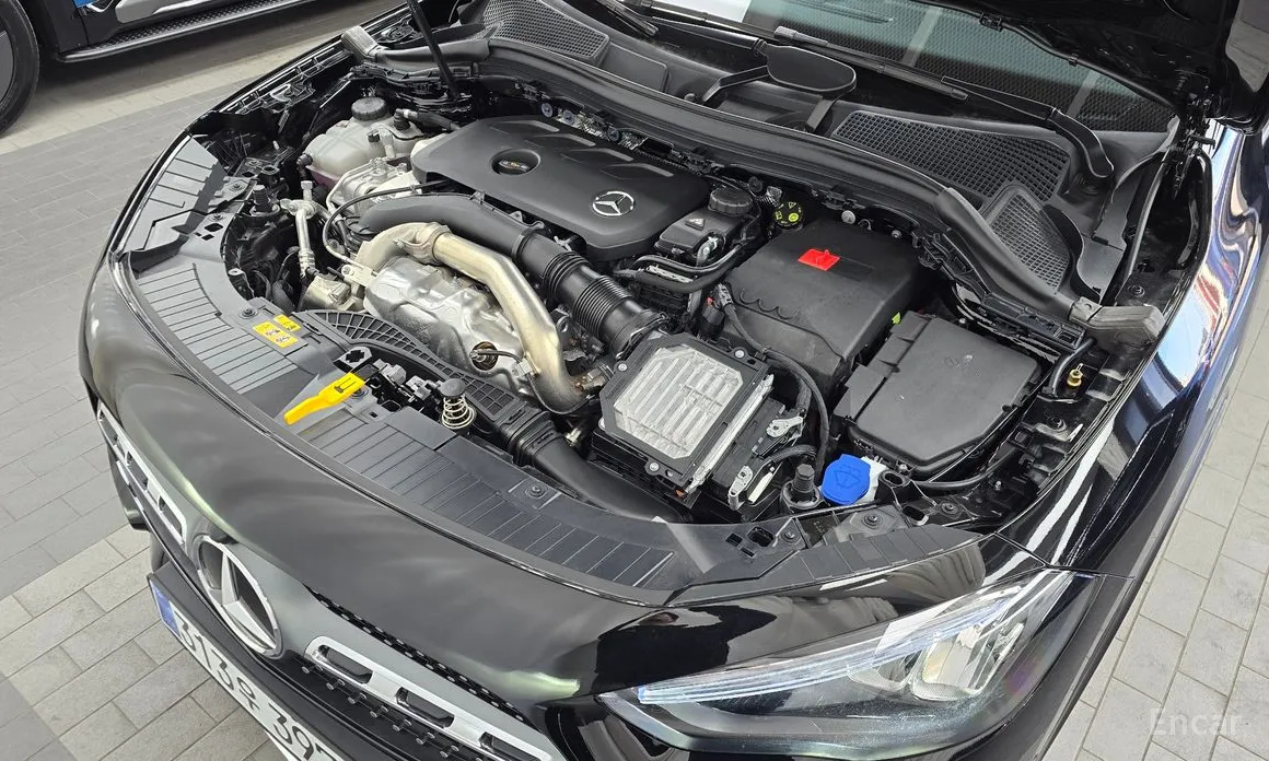 Фото 6 - Mercedes-Benz GLA-Class