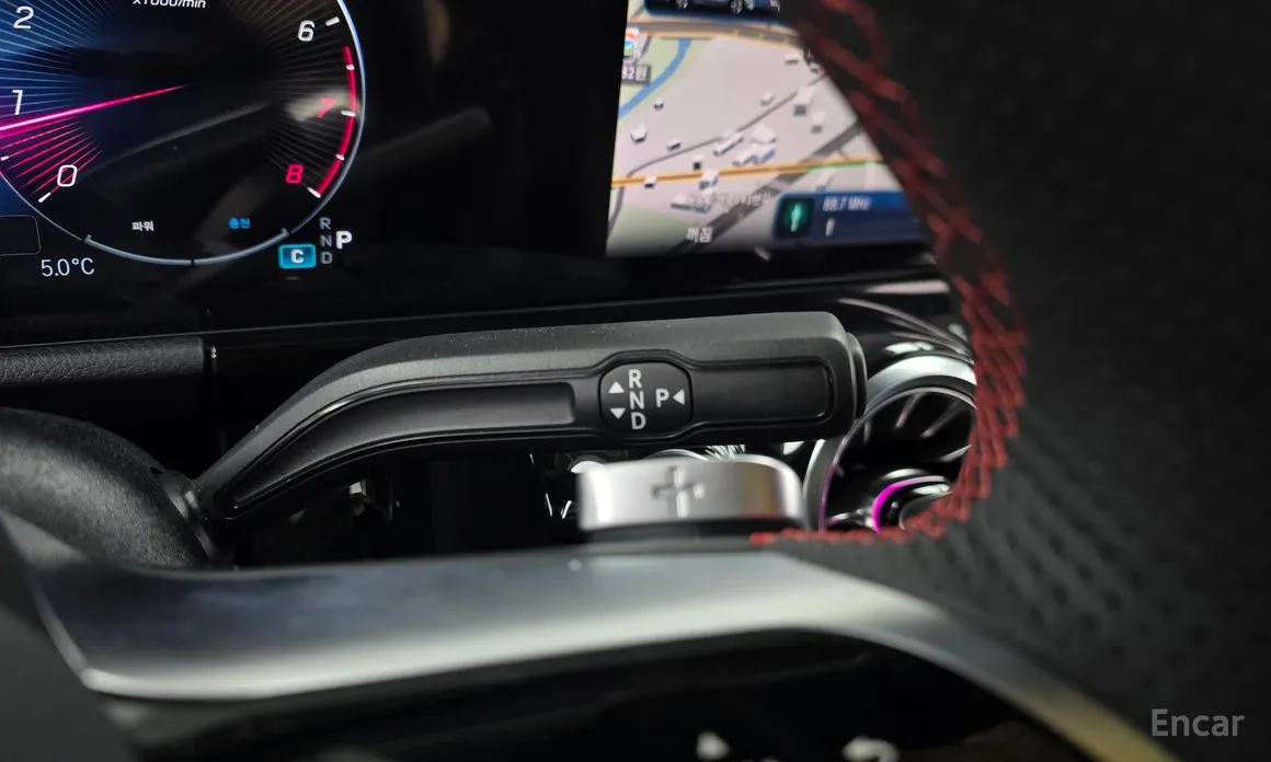 Фото 9 - Mercedes-Benz GLA-Class