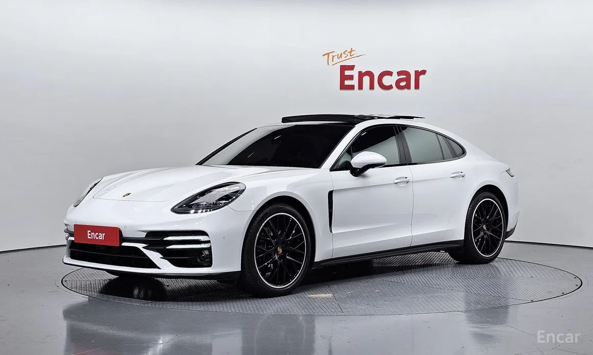 Фото 1 - Porsche Panamera