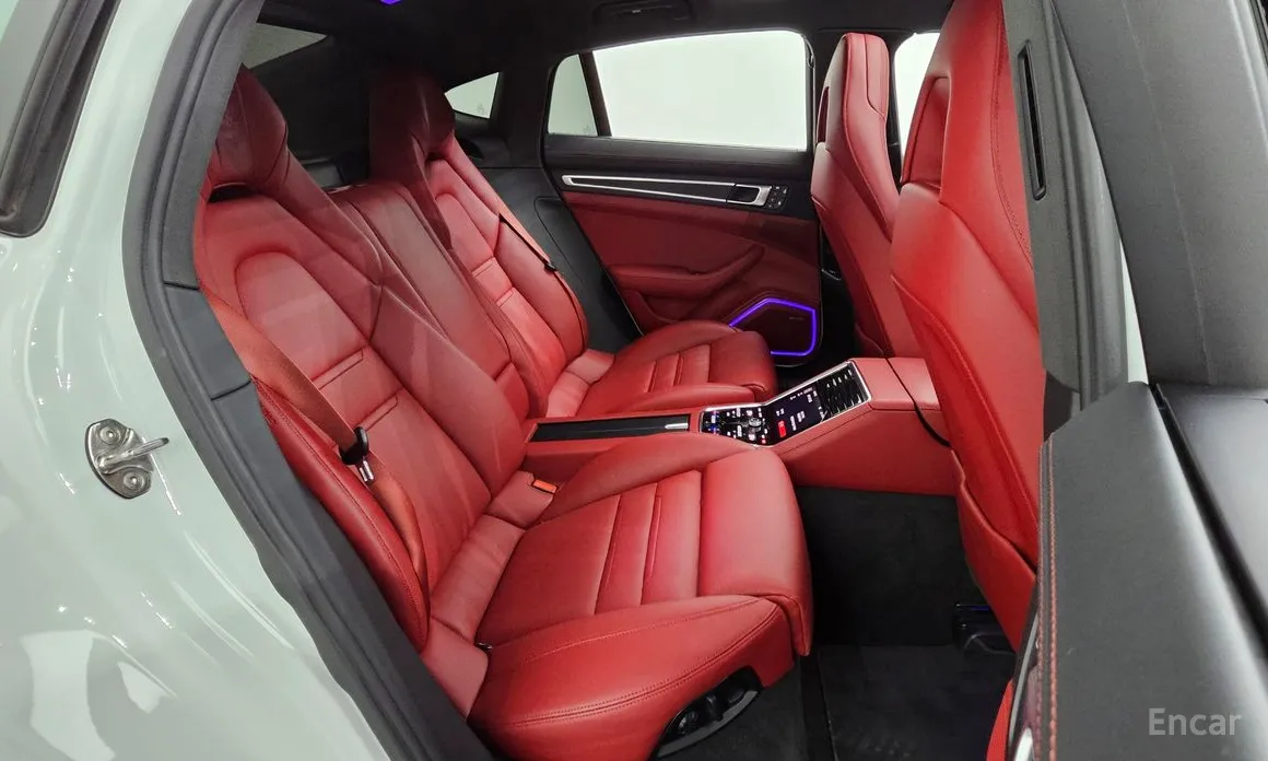 Фото 12 - Porsche Panamera