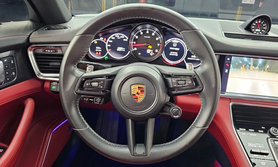 Фото 13 - Porsche Panamera