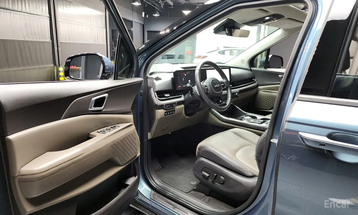 Kia Carnival 2023 7-Seater Noblesse