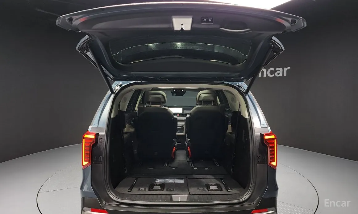 Kia Carnival 2023 7-Seater Noblesse