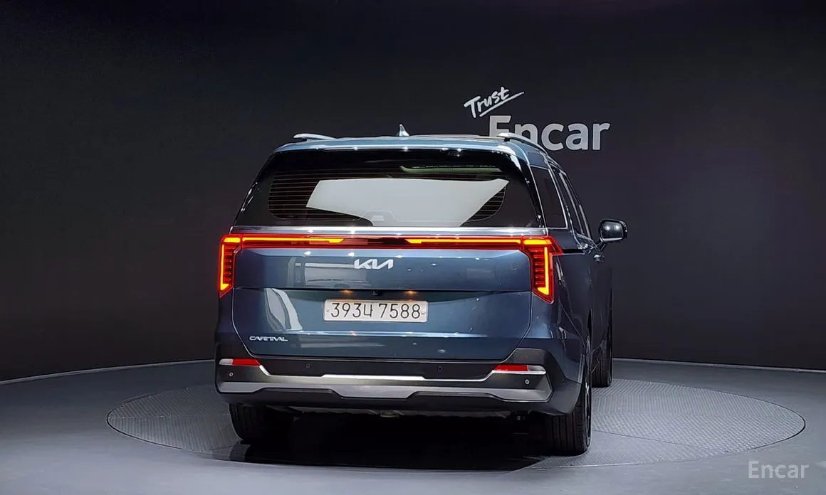 Kia Carnival 2023 7-Seater Noblesse