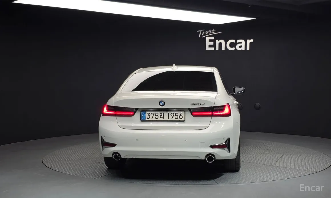 Фото 4 - BMW 3 Series