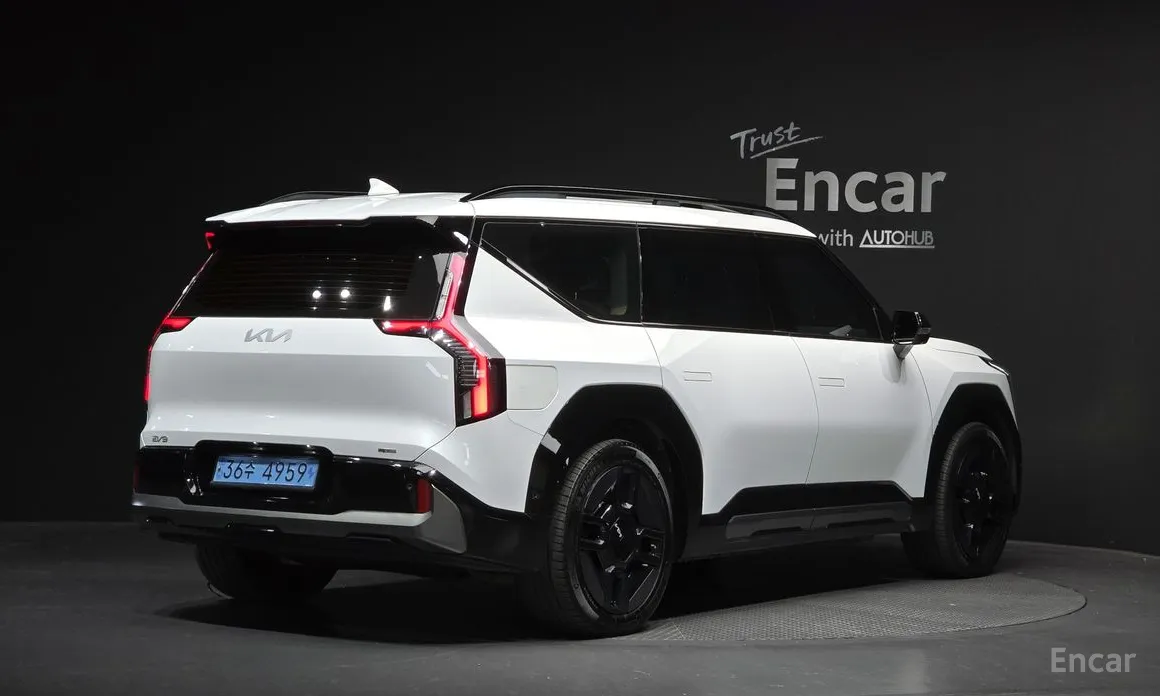 Фото 2 - Kia EV9