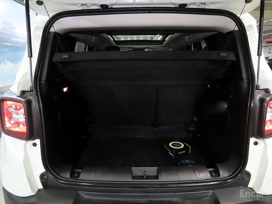 Фото 17 - Jeep Renegade