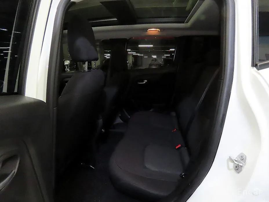 Фото 7 - Jeep Renegade