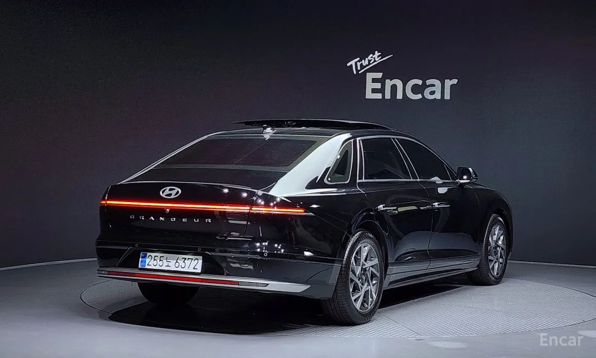 Фото 2 - Hyundai Grandeur