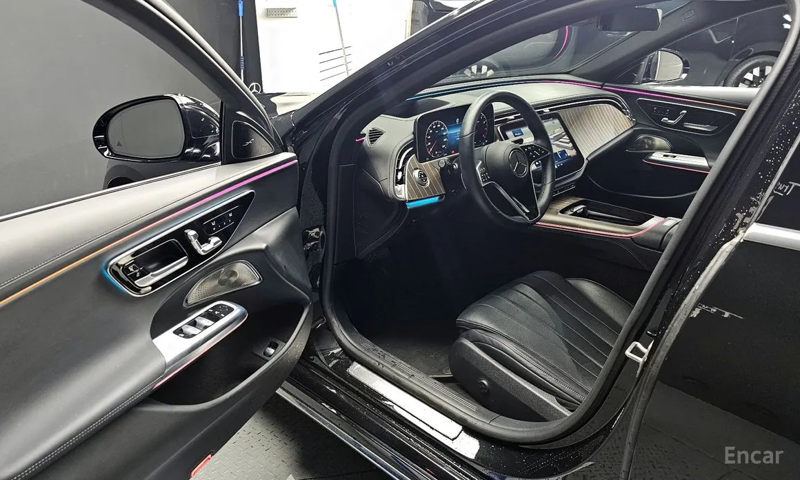 Фото 10 - Mercedes-Benz E-Class