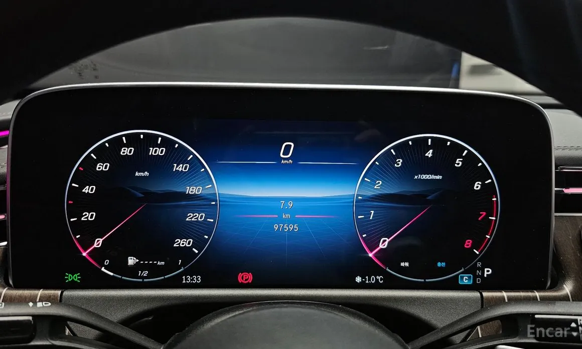 Фото 8 - Mercedes-Benz E-Class