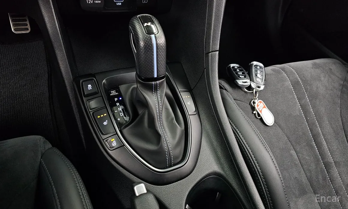 Фото 9 - Hyundai Veloster