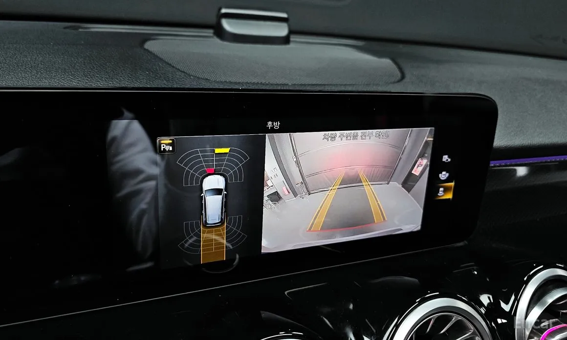 Фото 15 - Mercedes-Benz GLB-Class