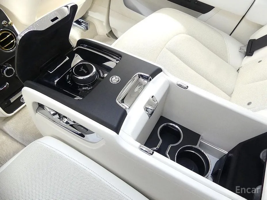 Фото 15 - Rolls-Royce Cullinan