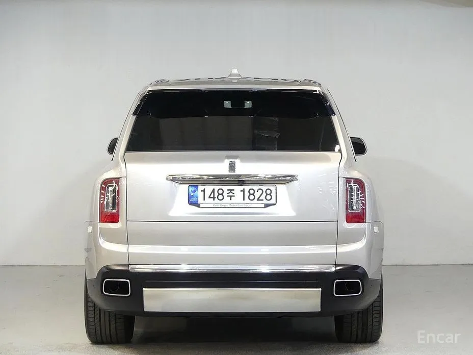 Фото 3 - Rolls-Royce Cullinan