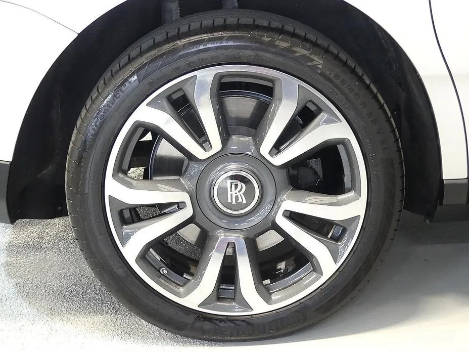 Фото 4 - Rolls-Royce Cullinan