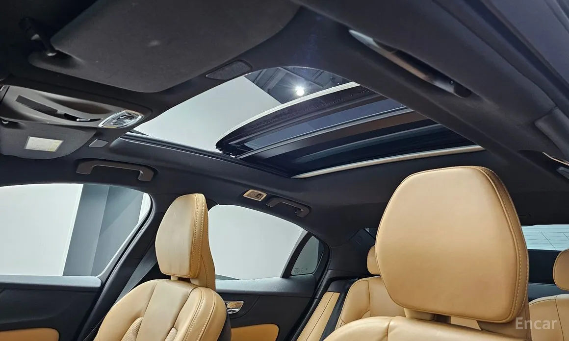 Фото 19 - Volvo S60