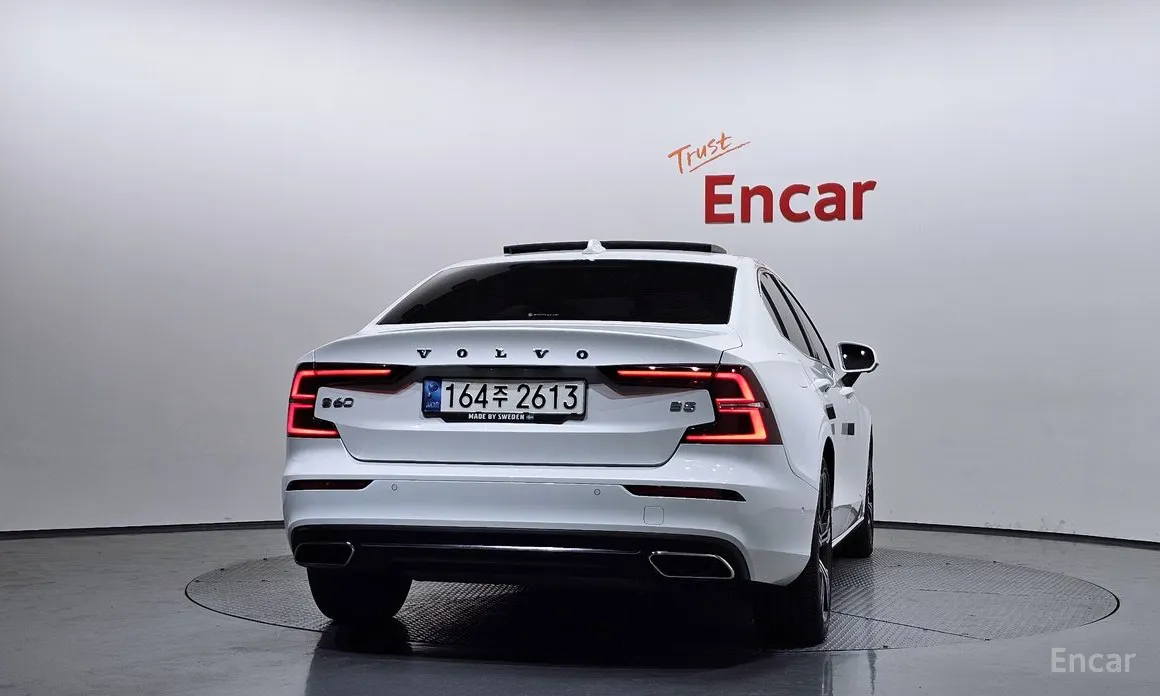 Фото 4 - Volvo S60