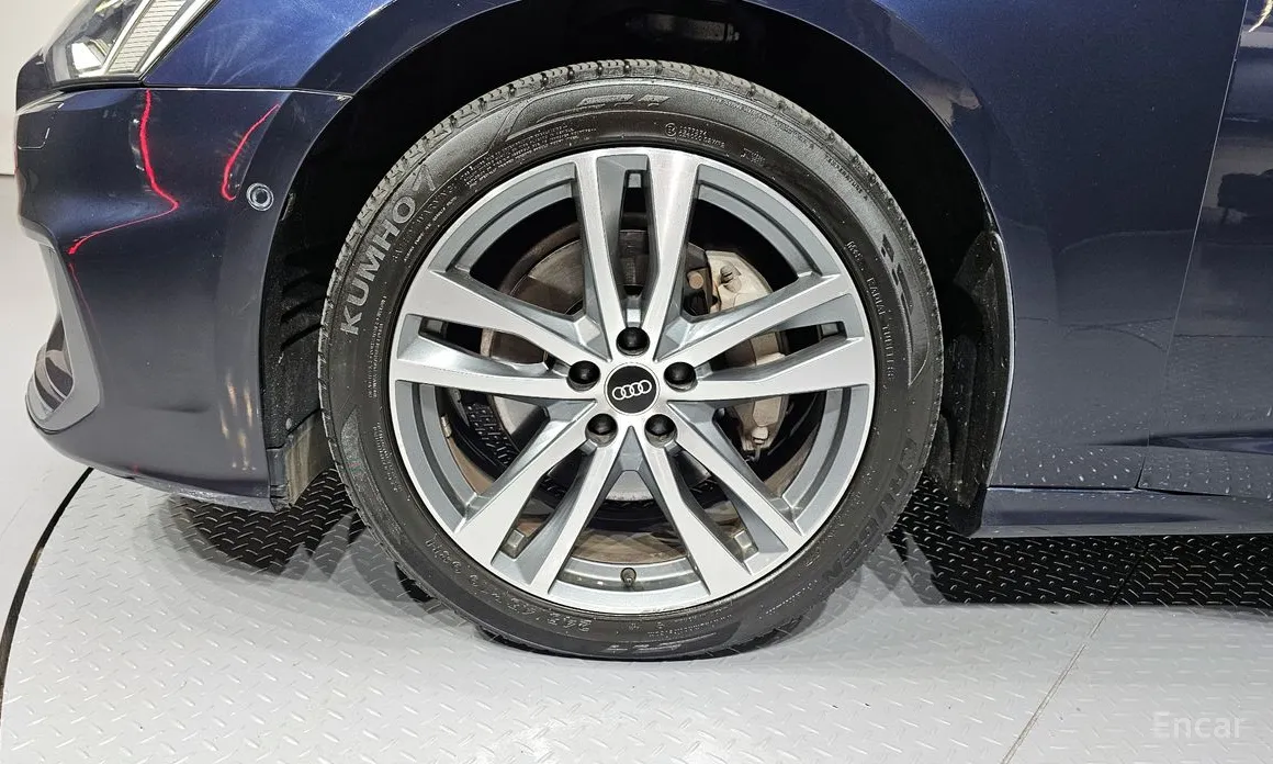 Фото 5 - Audi A6