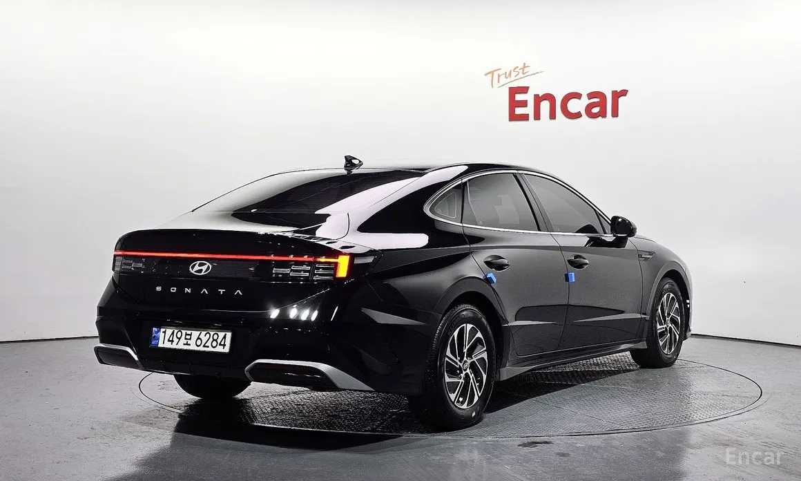 Фото 2 - Hyundai Sonata