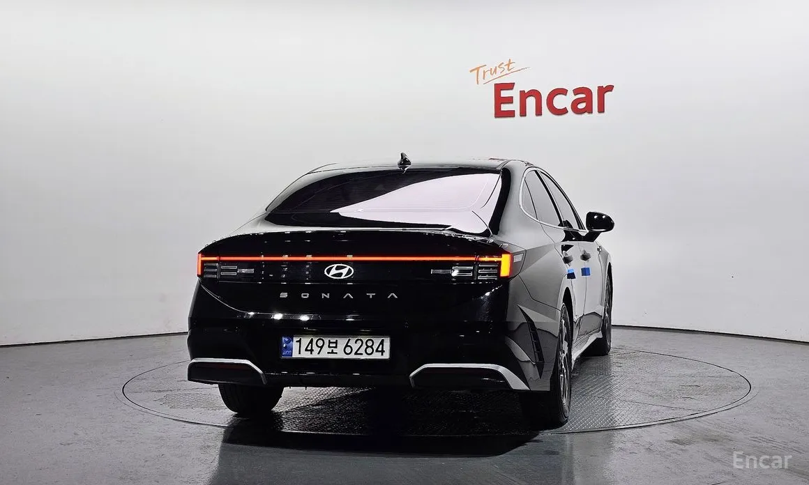 Фото 4 - Hyundai Sonata