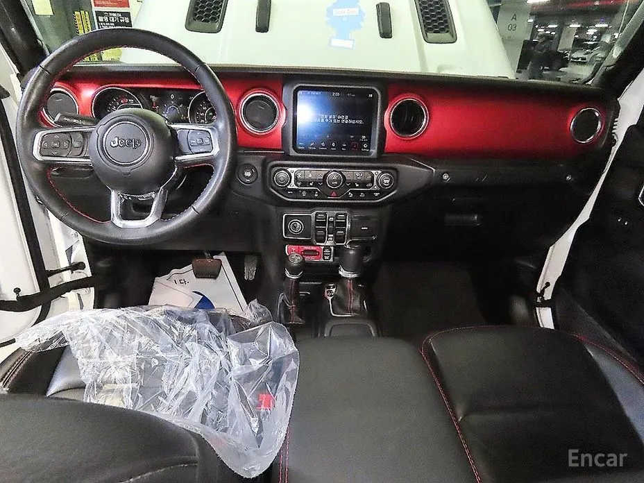 Фото 10 - Jeep Wrangler