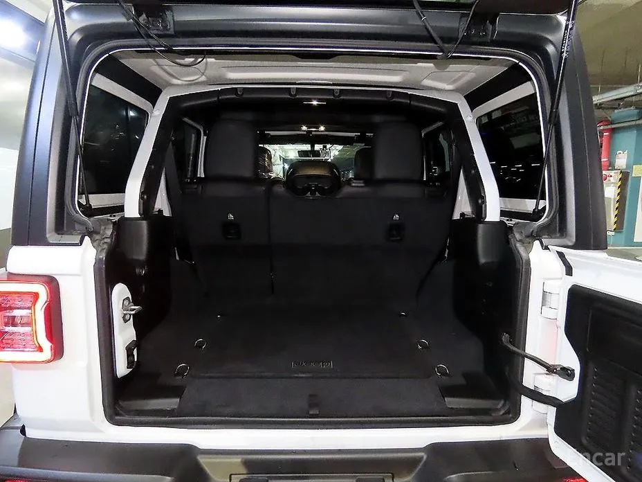 Фото 18 - Jeep Wrangler