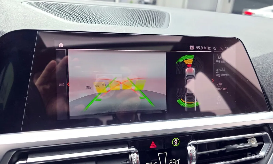 Фото 17 - BMW 3 Series