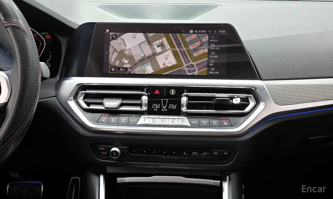 Фото 19 - BMW 3 Series