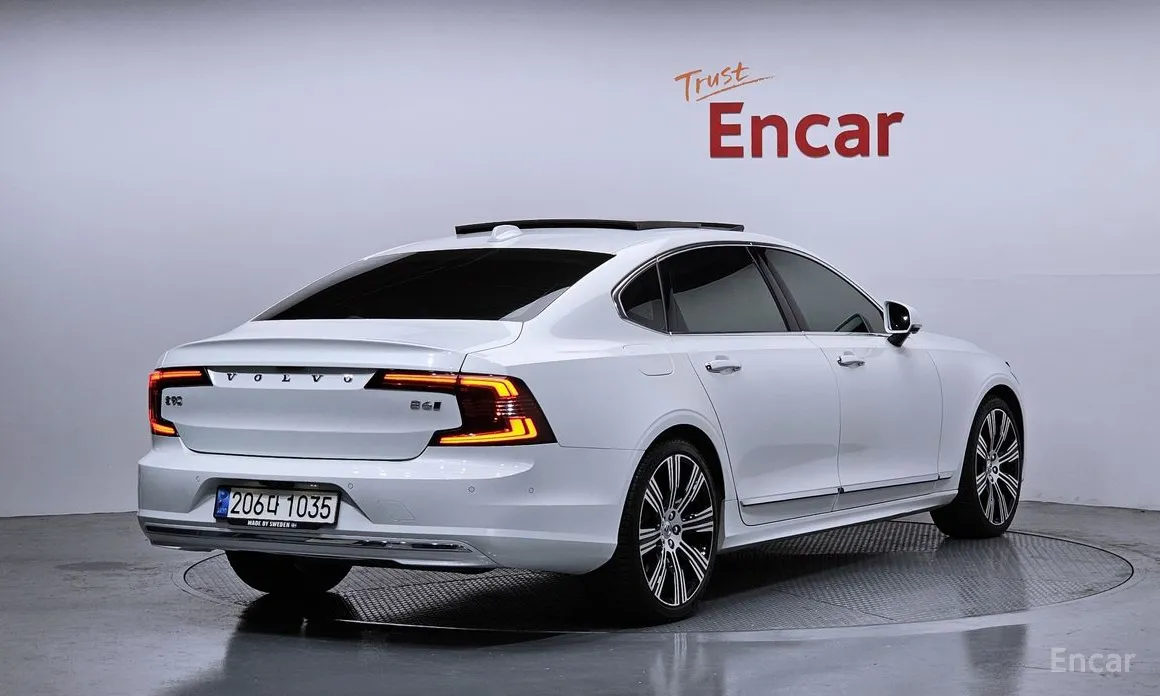 Фото 2 - Volvo S90