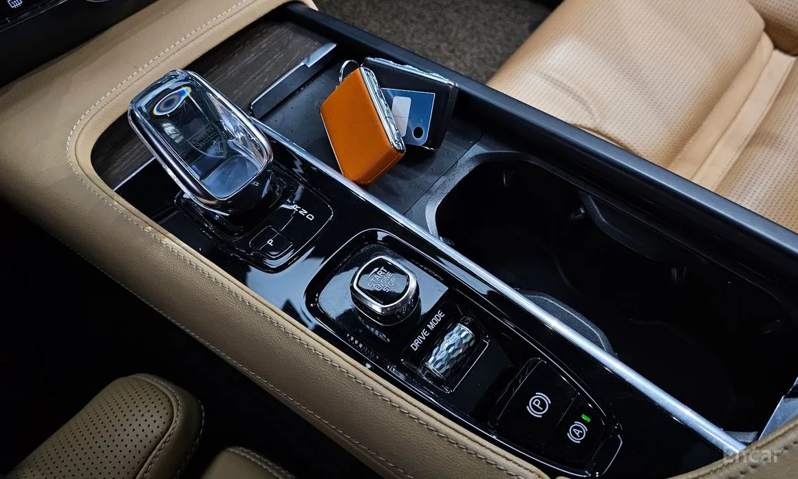 Фото 9 - Volvo S90