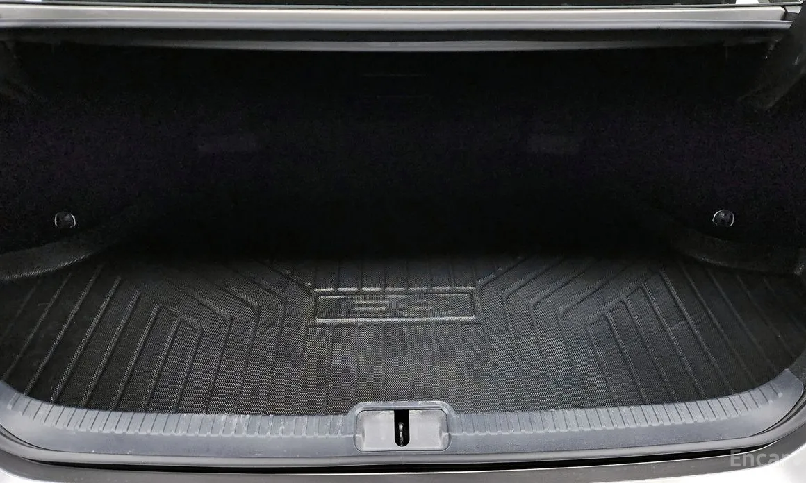 Фото 20 - Lexus ES