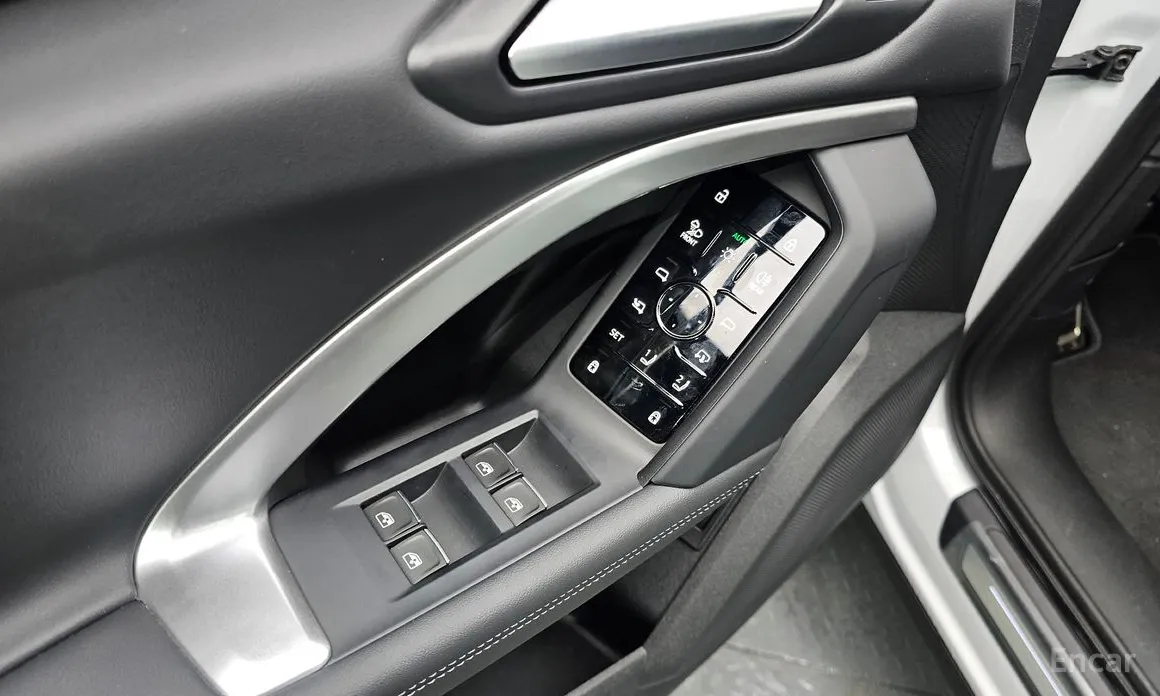 Фото 13 - Audi Q5