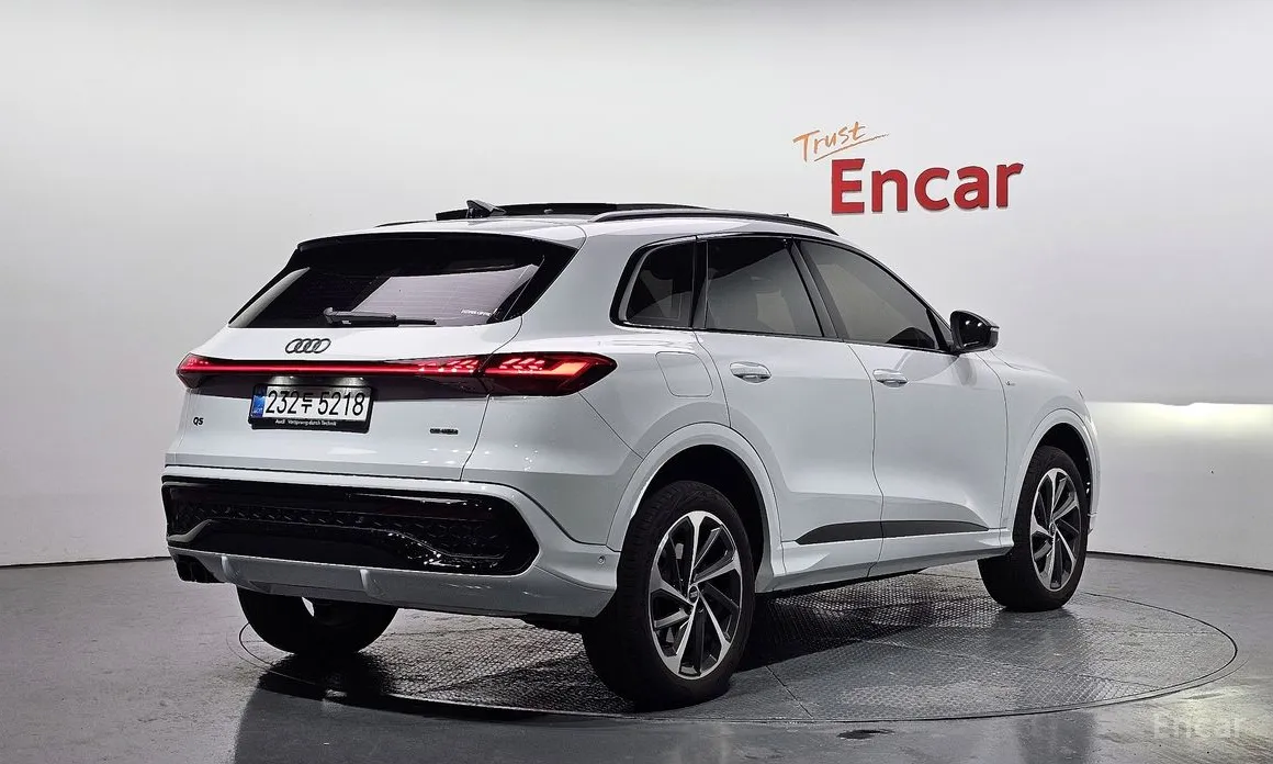 Фото 2 - Audi Q5