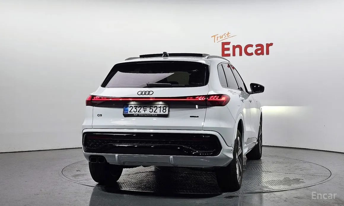 Фото 4 - Audi Q5