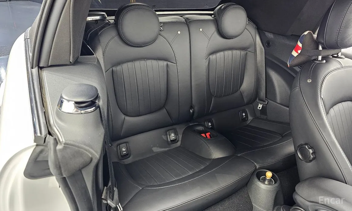 Фото 12 - Mini Cooper Convertible