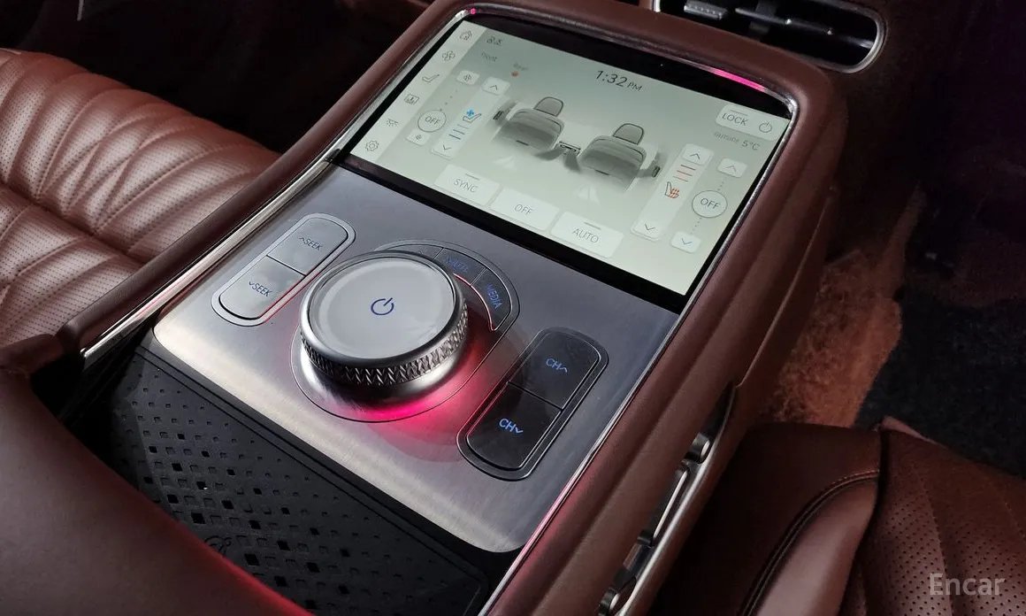 Фото 19 - Genesis G90