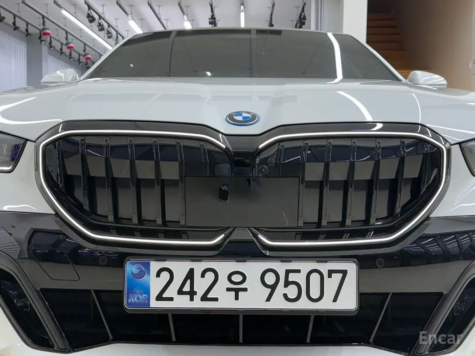 Фото 14 - BMW 5 Series