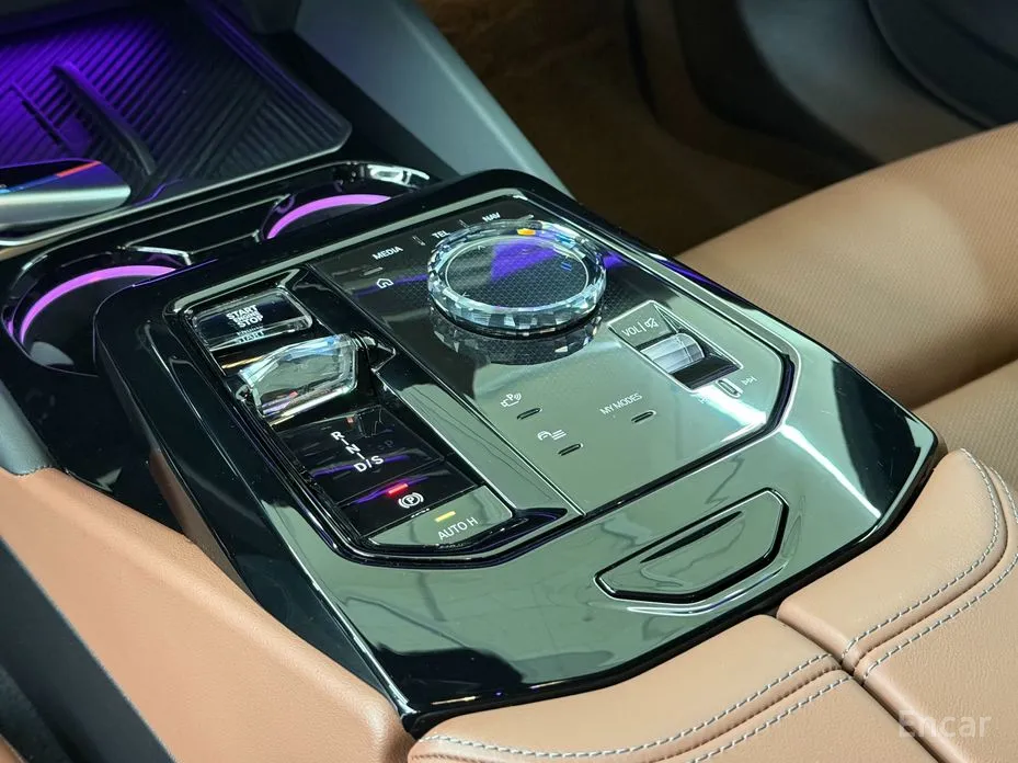 Фото 19 - BMW 5 Series