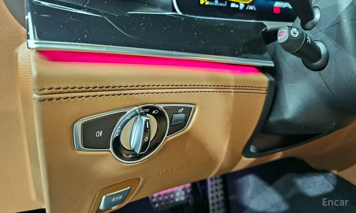 Фото 15 - Mercedes-Benz AMG GT