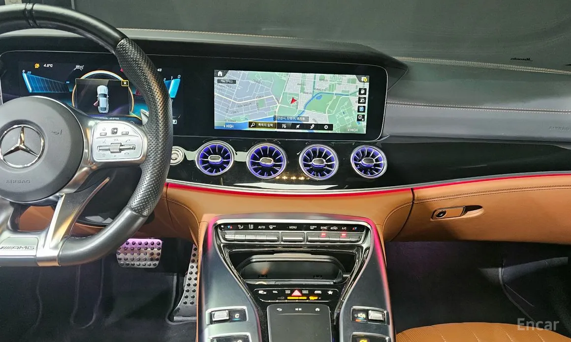 Фото 19 - Mercedes-Benz AMG GT