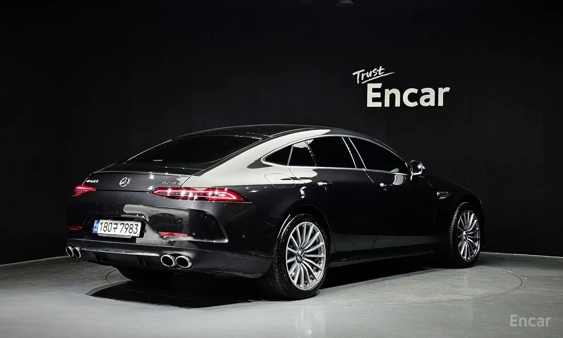 Фото 2 - Mercedes-Benz AMG GT