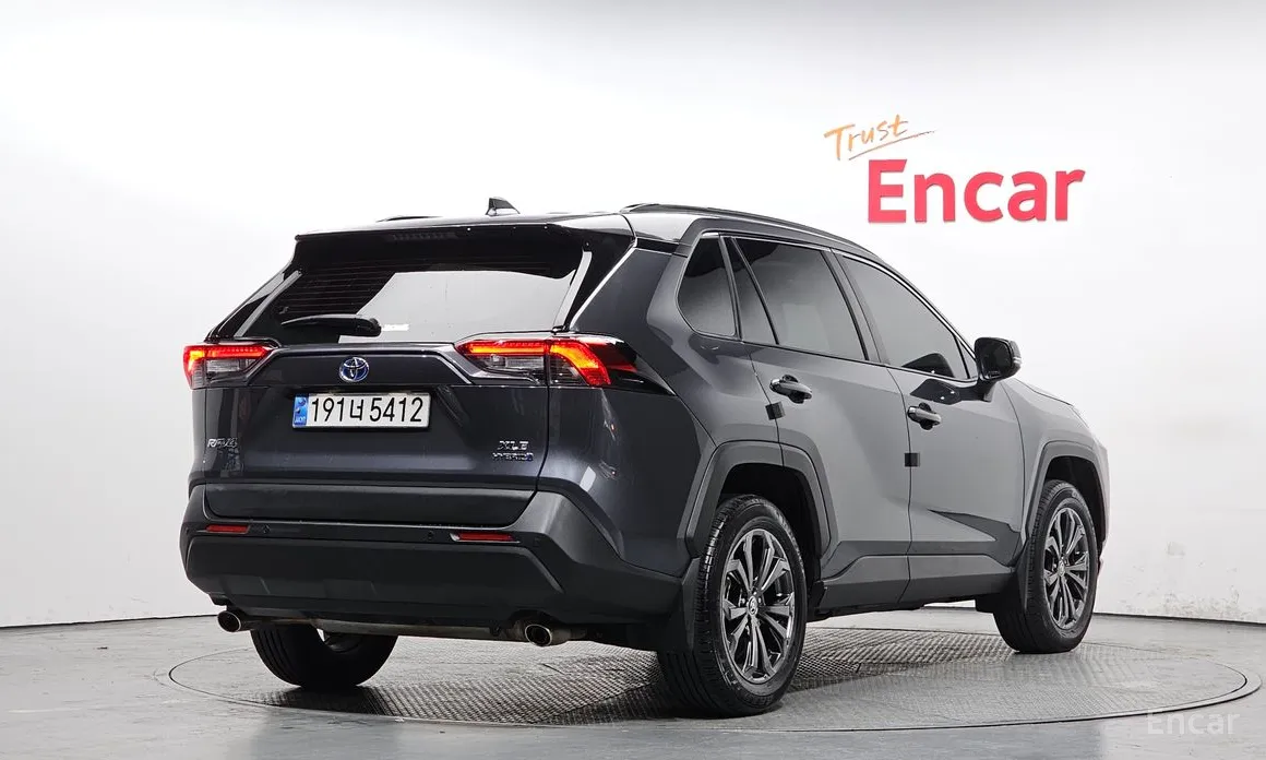 Фото 2 - Toyota RAV4