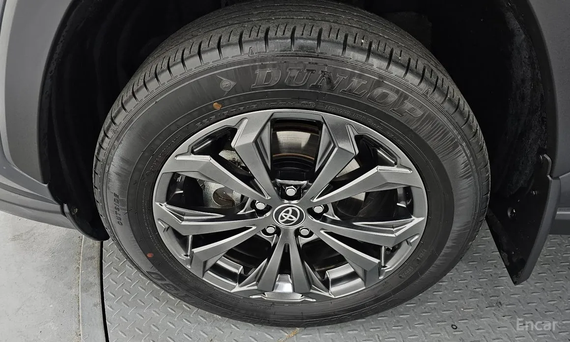 Фото 5 - Toyota RAV4