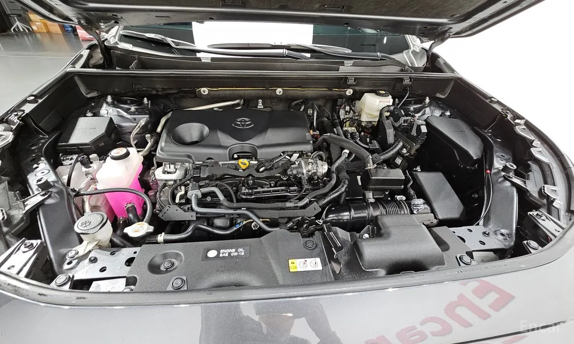 Фото 6 - Toyota RAV4